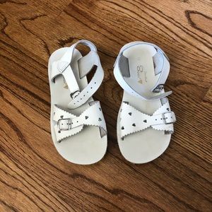 Salt water sandals white size 13 great condition!